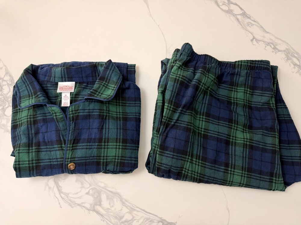 Wondershop 2-Piece Family Sleep Set Plaid Pajamas Size XL Mens